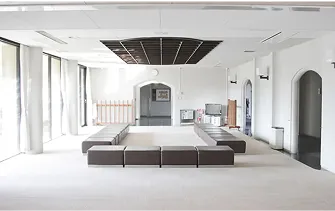 施設の外観